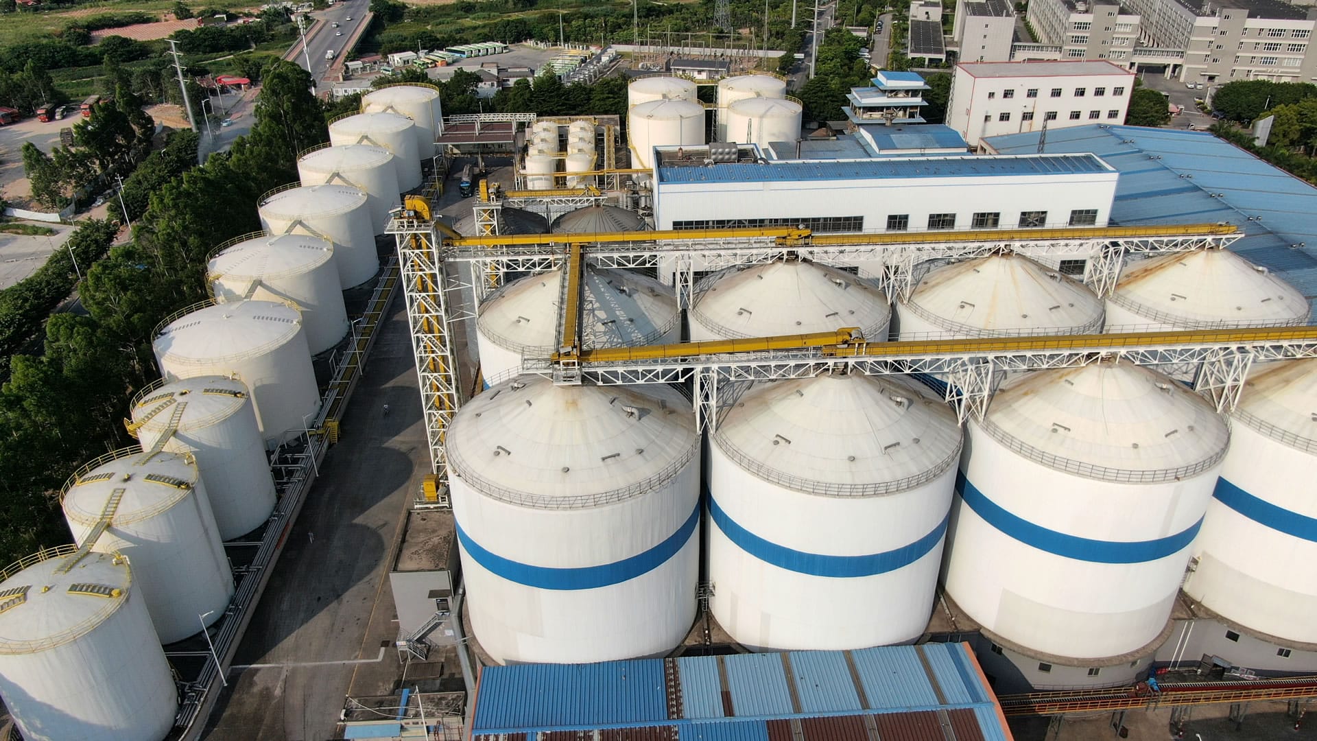 Industrial silos and plant
