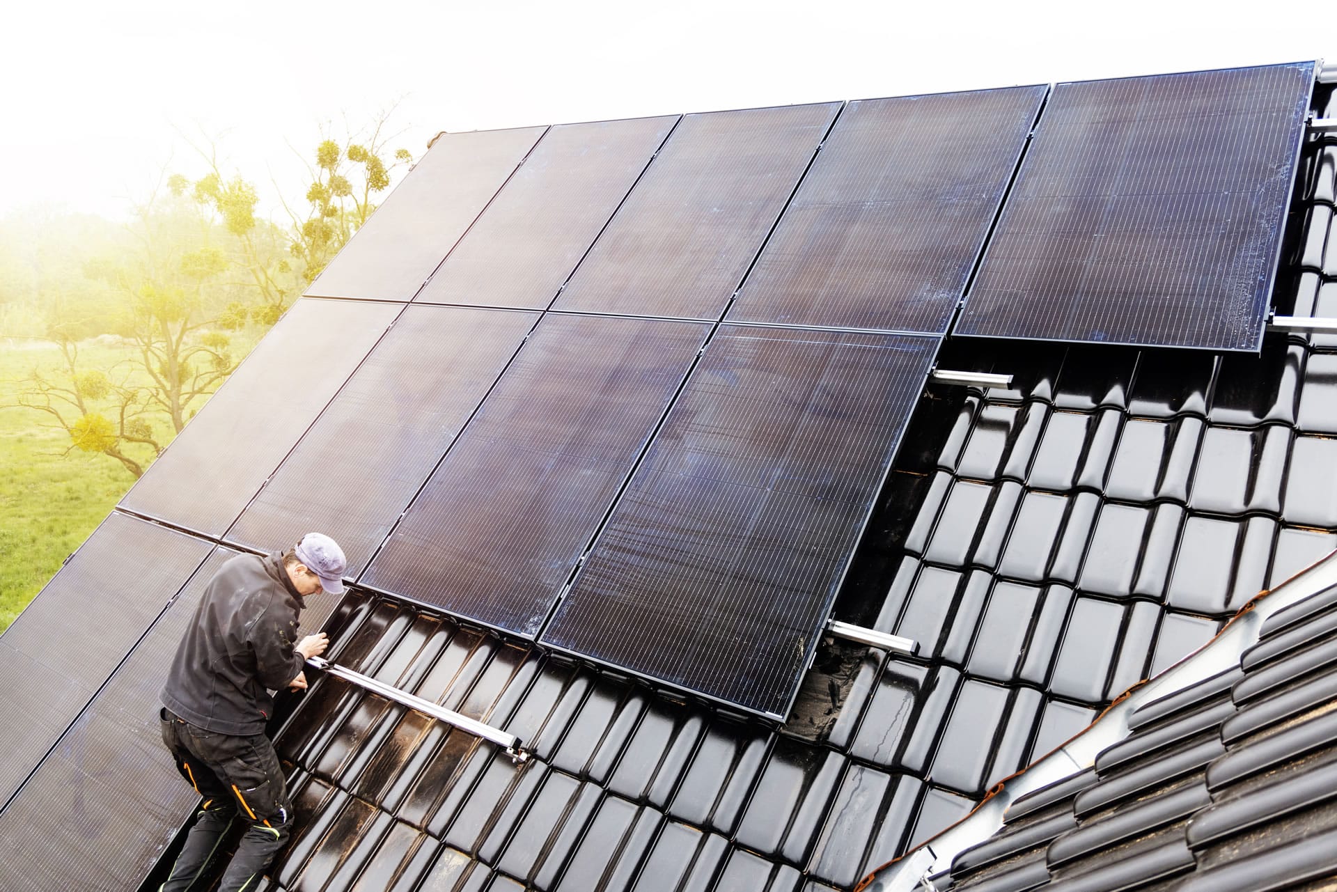 Installing rooftop solar on house